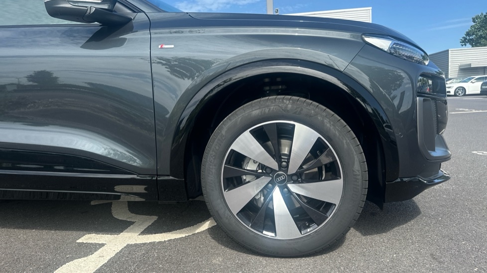 Used Audi Q6 e-tron 2025 for sale - 76870222: Photo 5