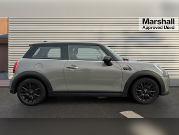 Used MINI Hatch 2023 for sale - 76544513: Photo