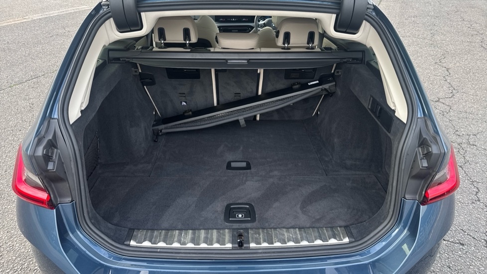 Used BMW 3 Series 2024 for sale - 76609742: Photo 15