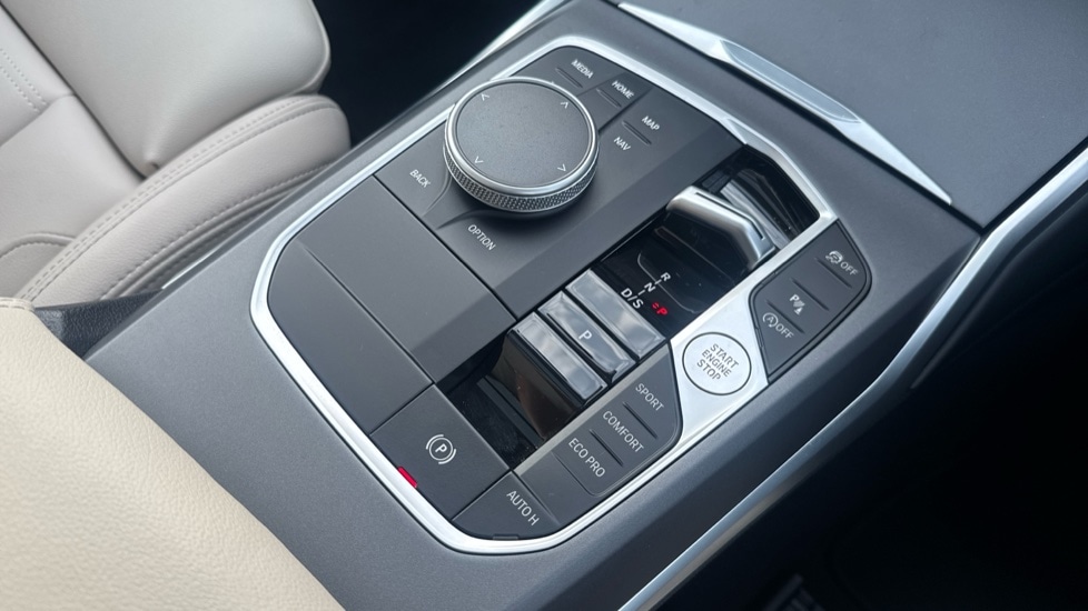 Used BMW 3 Series 2024 for sale - 76609742: Photo 28