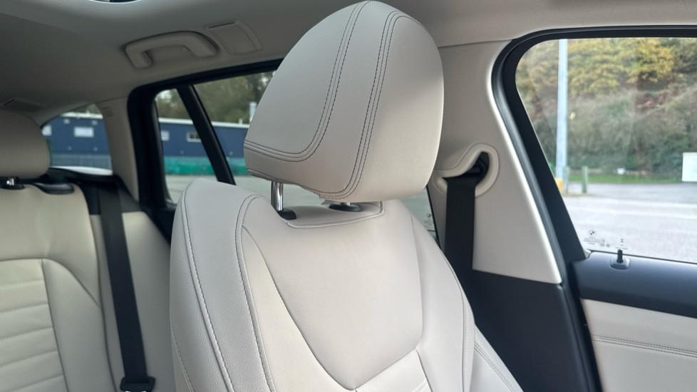 Used BMW 3 Series 2024 for sale - 76609742: Photo 36