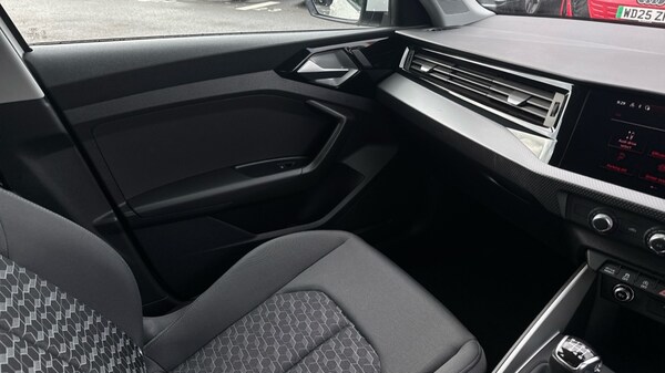 Used Audi A1 2021 for sale - 76297403: Photo 42