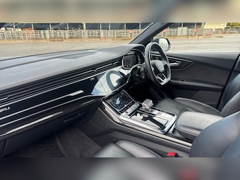 Used Audi Q8 2023 for sale - 76888762: Photo