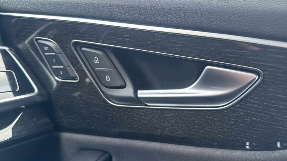 Used Audi Q8 2025 for sale - 76888762: Photo 52