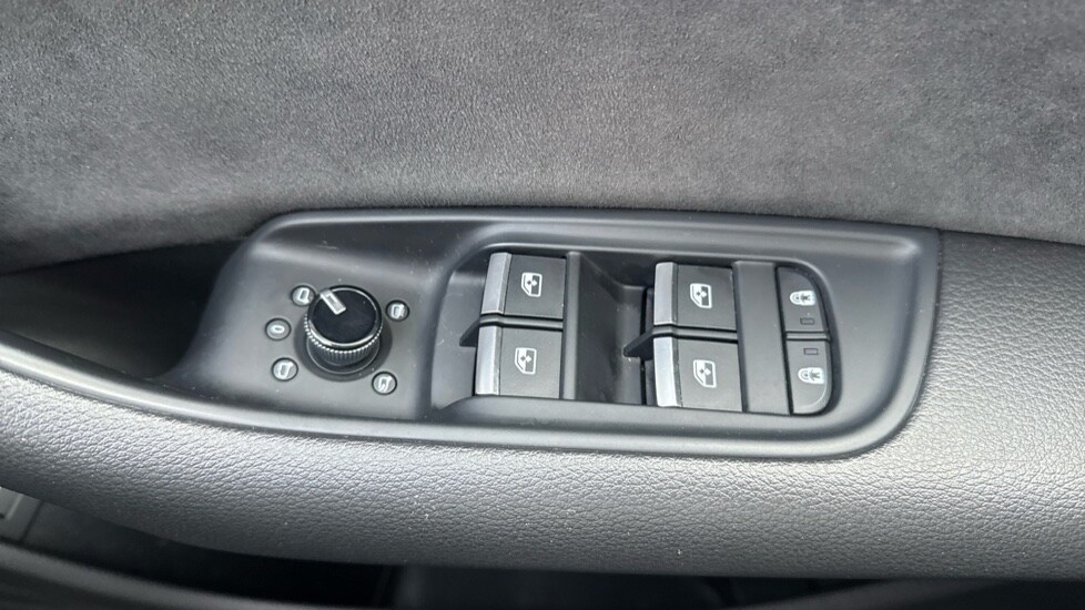 Used Audi Q8 2025 for sale - 76575105: Photo 51