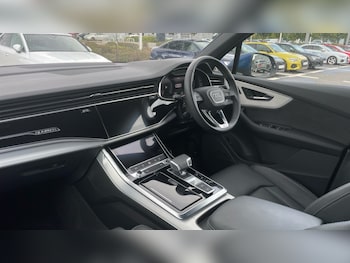 Used Audi Q7 2024 for sale - 75660158: Photo