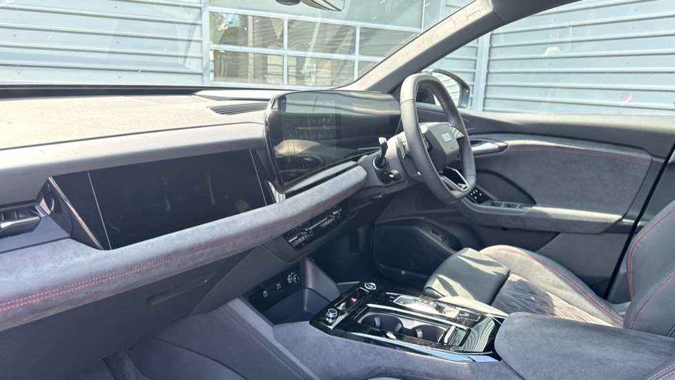 Used Audi Q6 e-tron 2025 for sale - 76321930: Photo 2