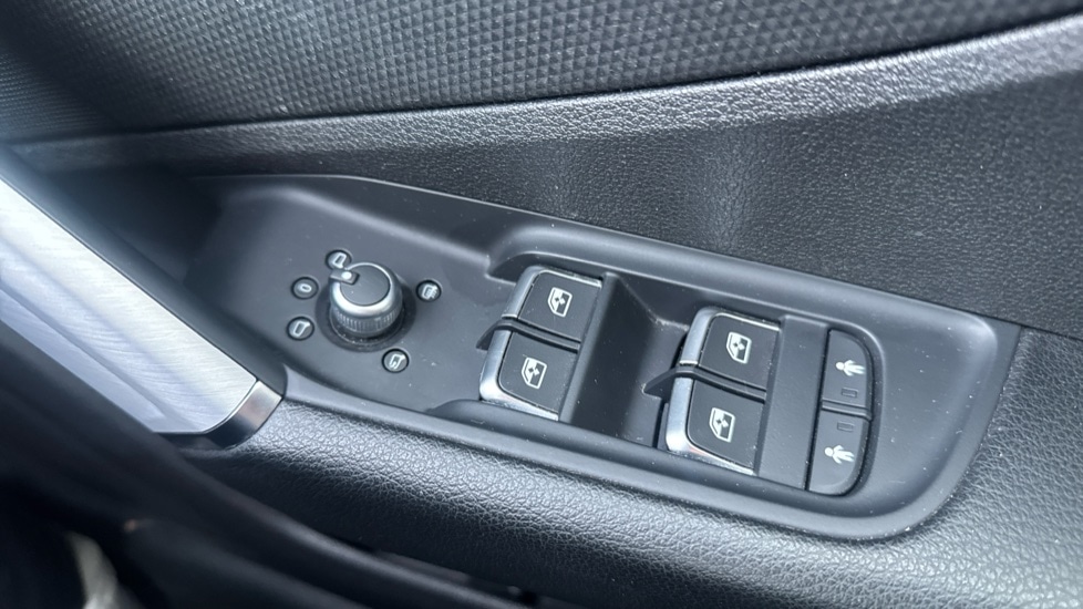 Used Audi Q2 2021 for sale - 76872912: Photo 28