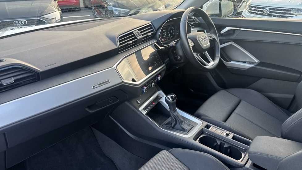 Used Audi Q3 2024 for sale - 76112078: Photo 2