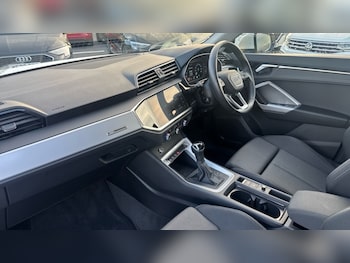 Used Audi Q3 2024 for sale - 76112078: Photo 2