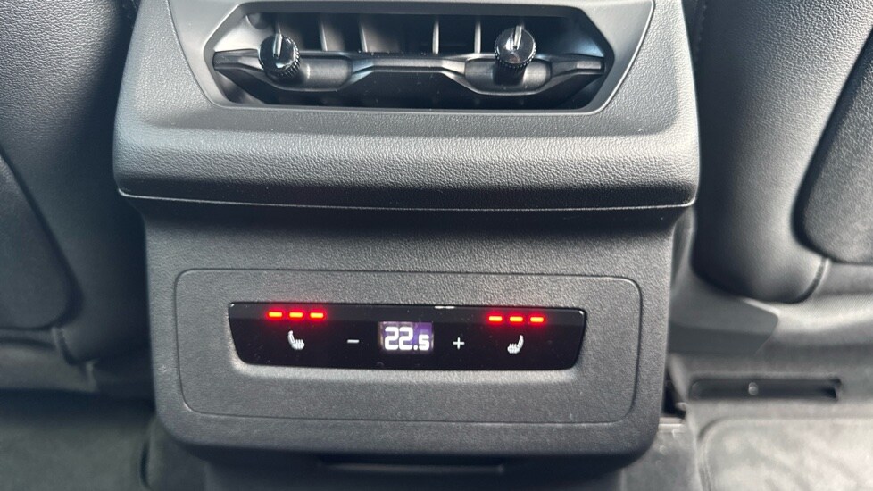 Used Audi Q6 e-tron 2025 for sale - 76869248: Photo 37