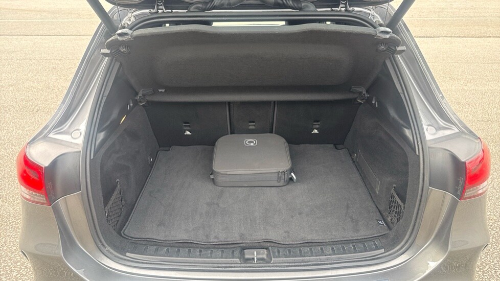 Used Mercedes-Benz EQA 2023 for sale - 76870870: Photo 15