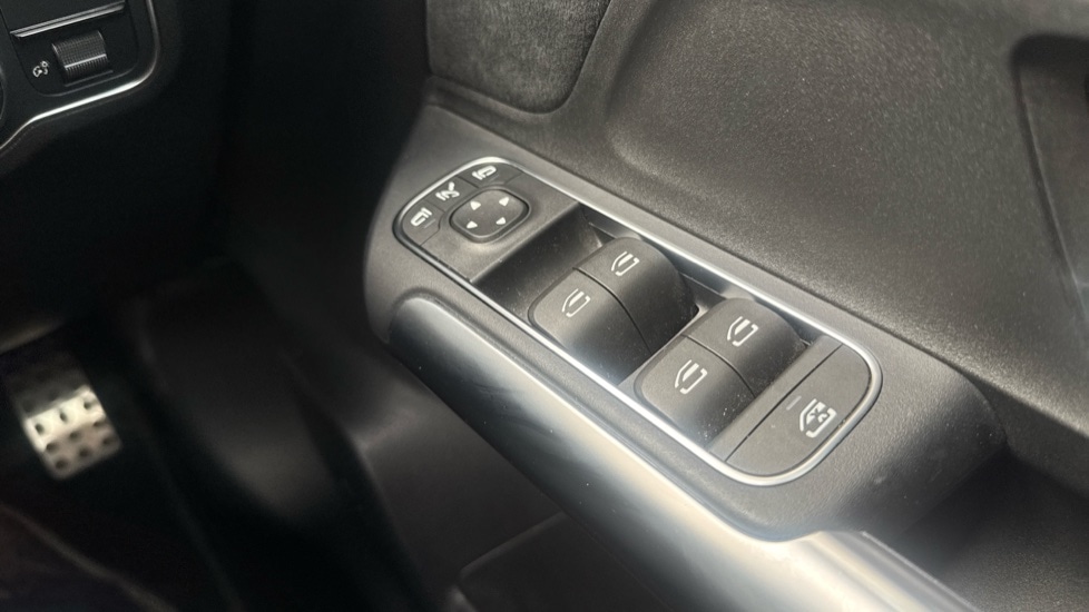 Used Mercedes-Benz EQA 2023 for sale - 76870870: Photo 31