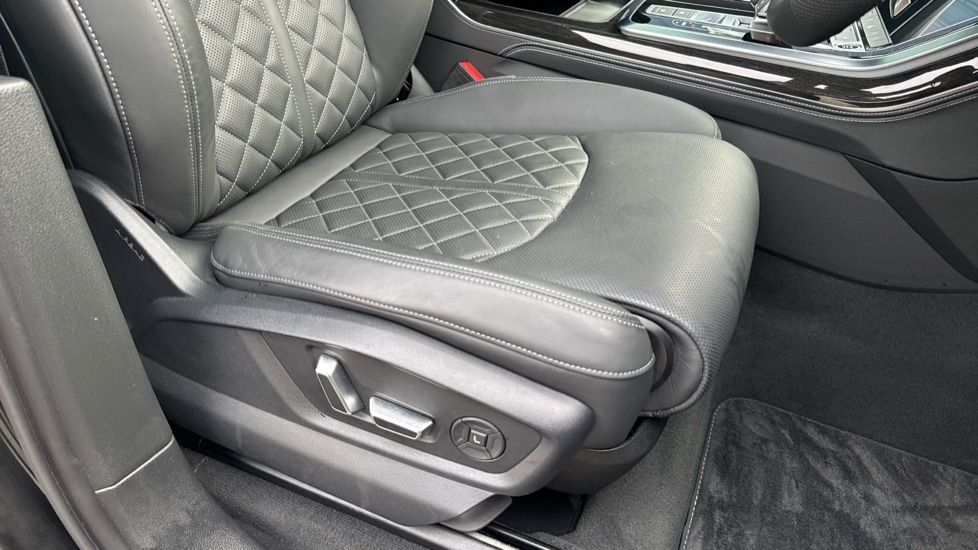 Used Audi Q7 2025 for sale - 76826798: Photo 29