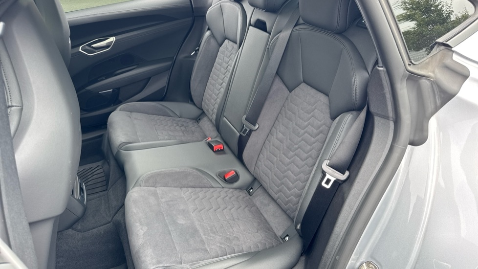 Used Audi e-tron GT 2024 for sale - 76168680: Photo 15