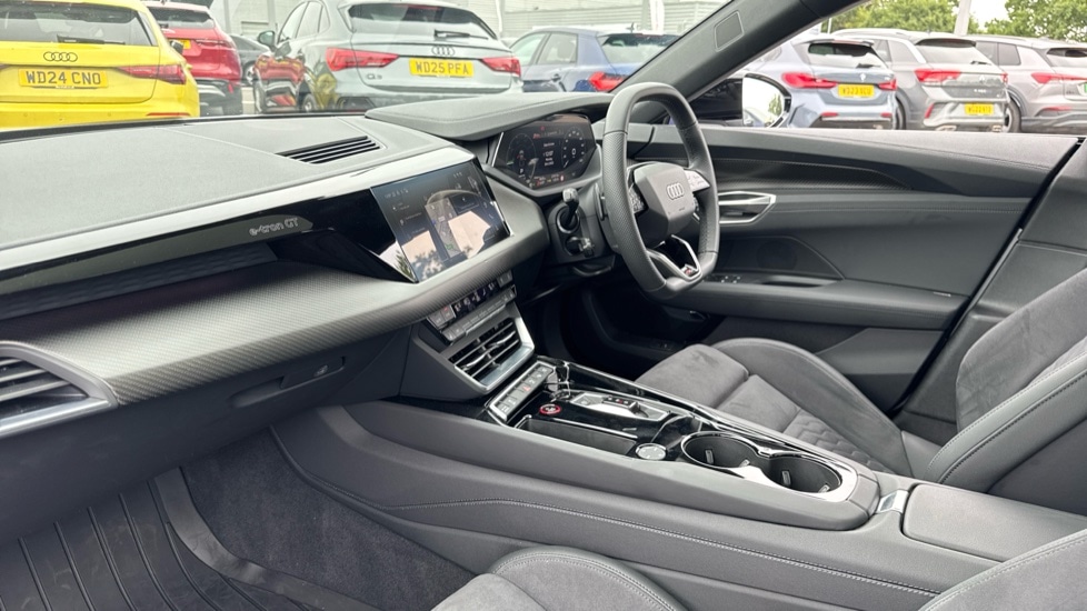 Used Audi e-tron GT 2024 for sale - 76168680: Photo 2