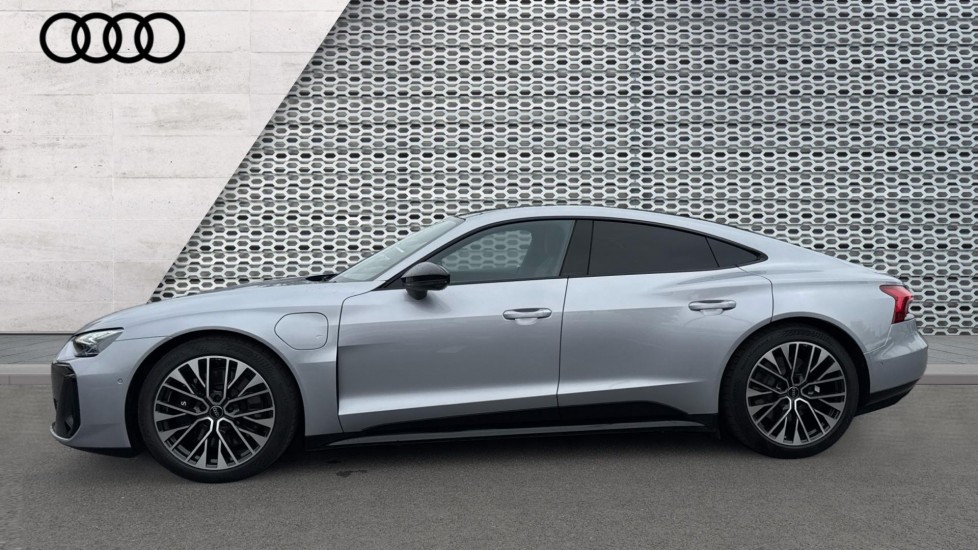 Used Audi e-tron GT 2024 for sale - 76168680: Photo 9