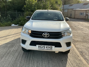Used Toyota Hilux 2019 for sale - 79071233: Photo