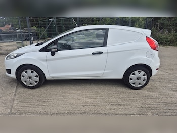 Used Ford Fiesta 2013 for sale - 79071206: Photo