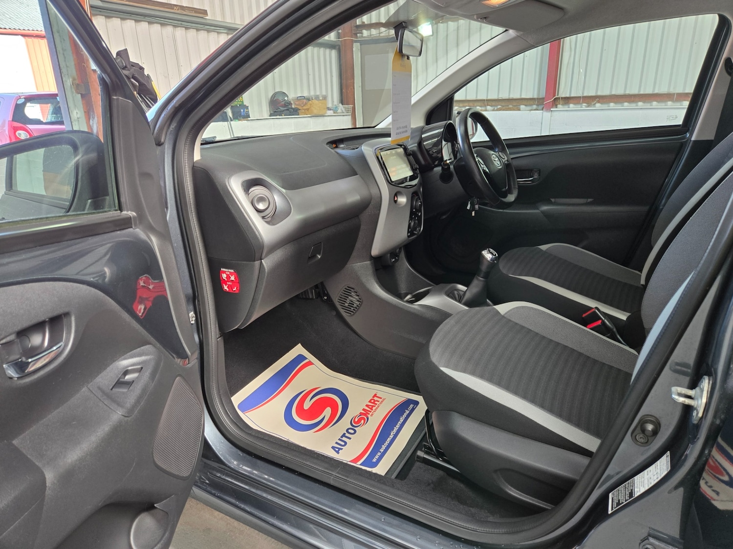 Used Toyota AYGO 2018 for sale - 76663675: Photo 18