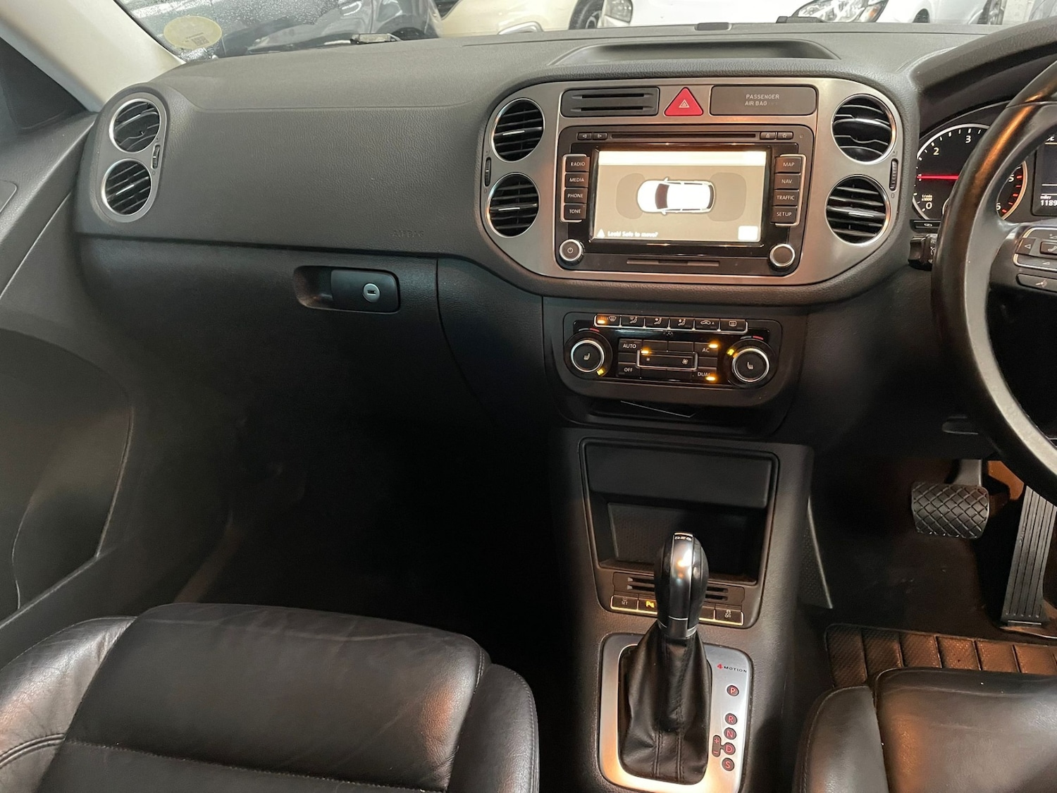 Used Volkswagen Tiguan 2011 for sale - 77272520: Photo 13