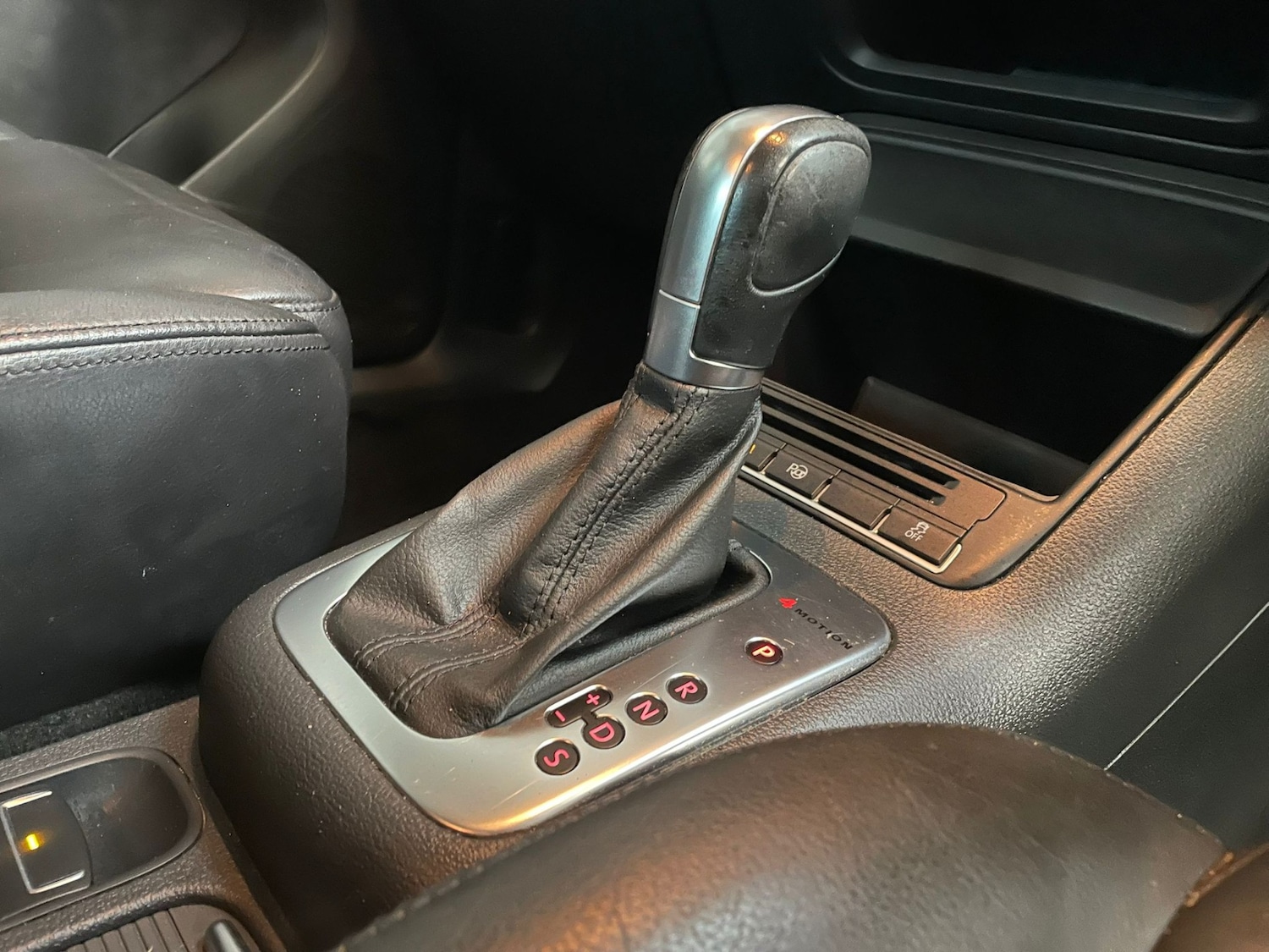 Used Volkswagen Tiguan 2011 for sale - 77272520: Photo 15