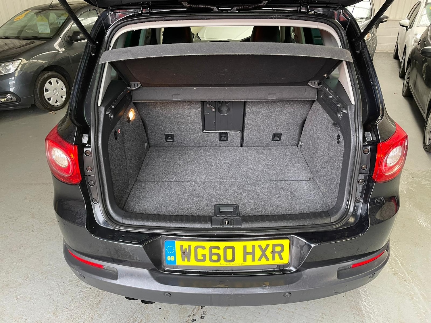 Used Volkswagen Tiguan 2011 for sale - 77272520: Photo 20