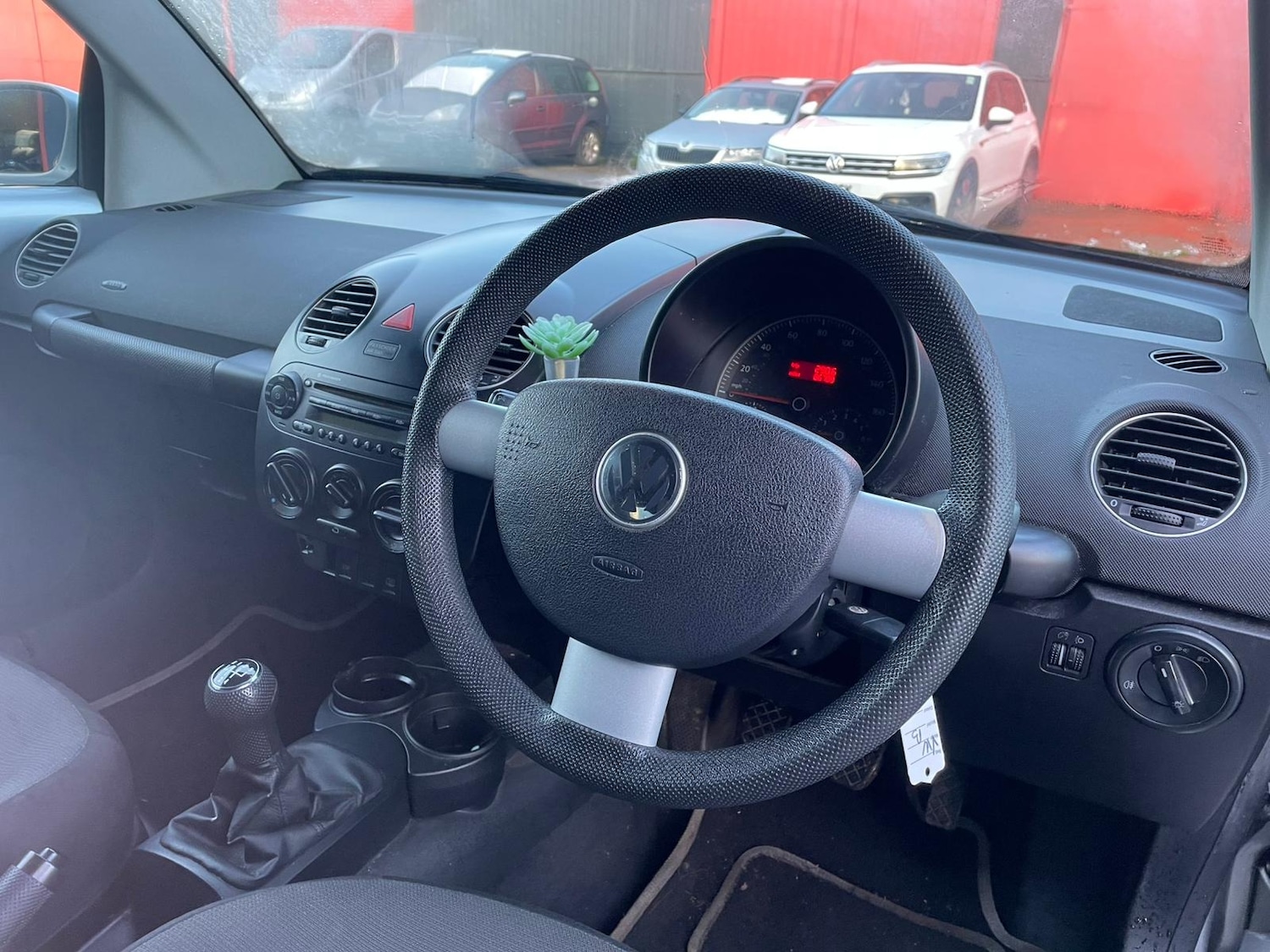 Used Volkswagen Beetle 2010 for sale - 77168682: Photo 11