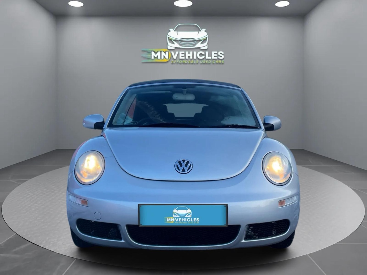 Used Volkswagen Beetle 2010 for sale - 77168682: Photo 2