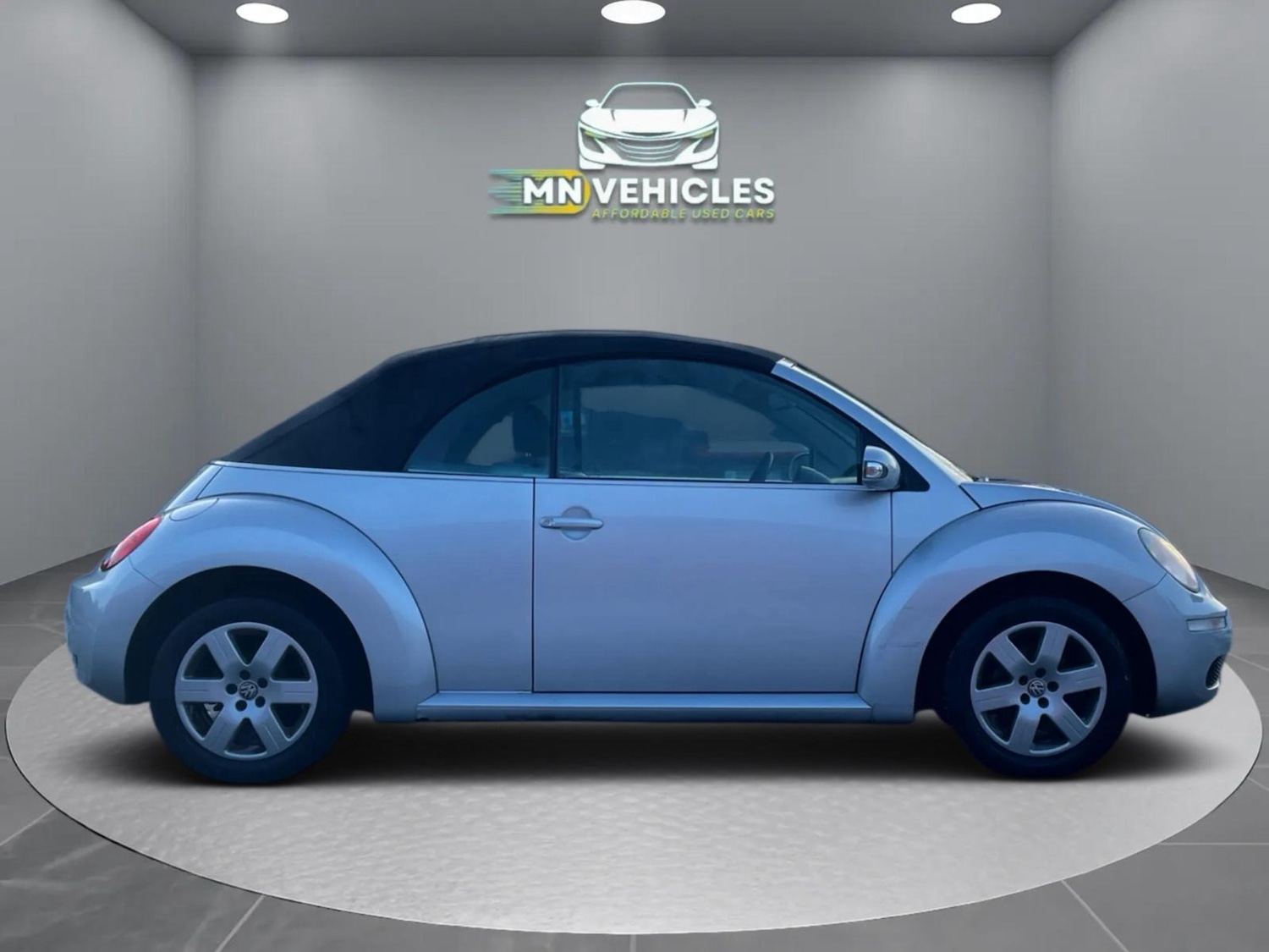 Used Volkswagen Beetle 2010 for sale - 77168682: Photo 4