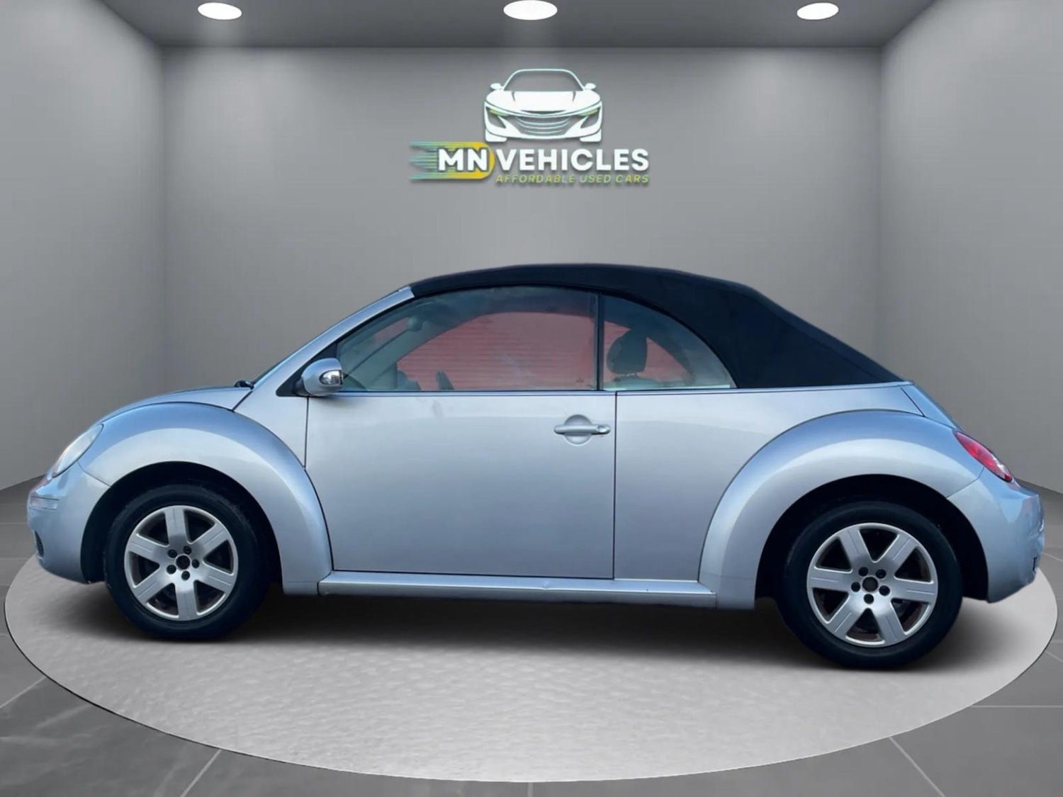 Used Volkswagen Beetle 2010 for sale - 77168682: Photo 5
