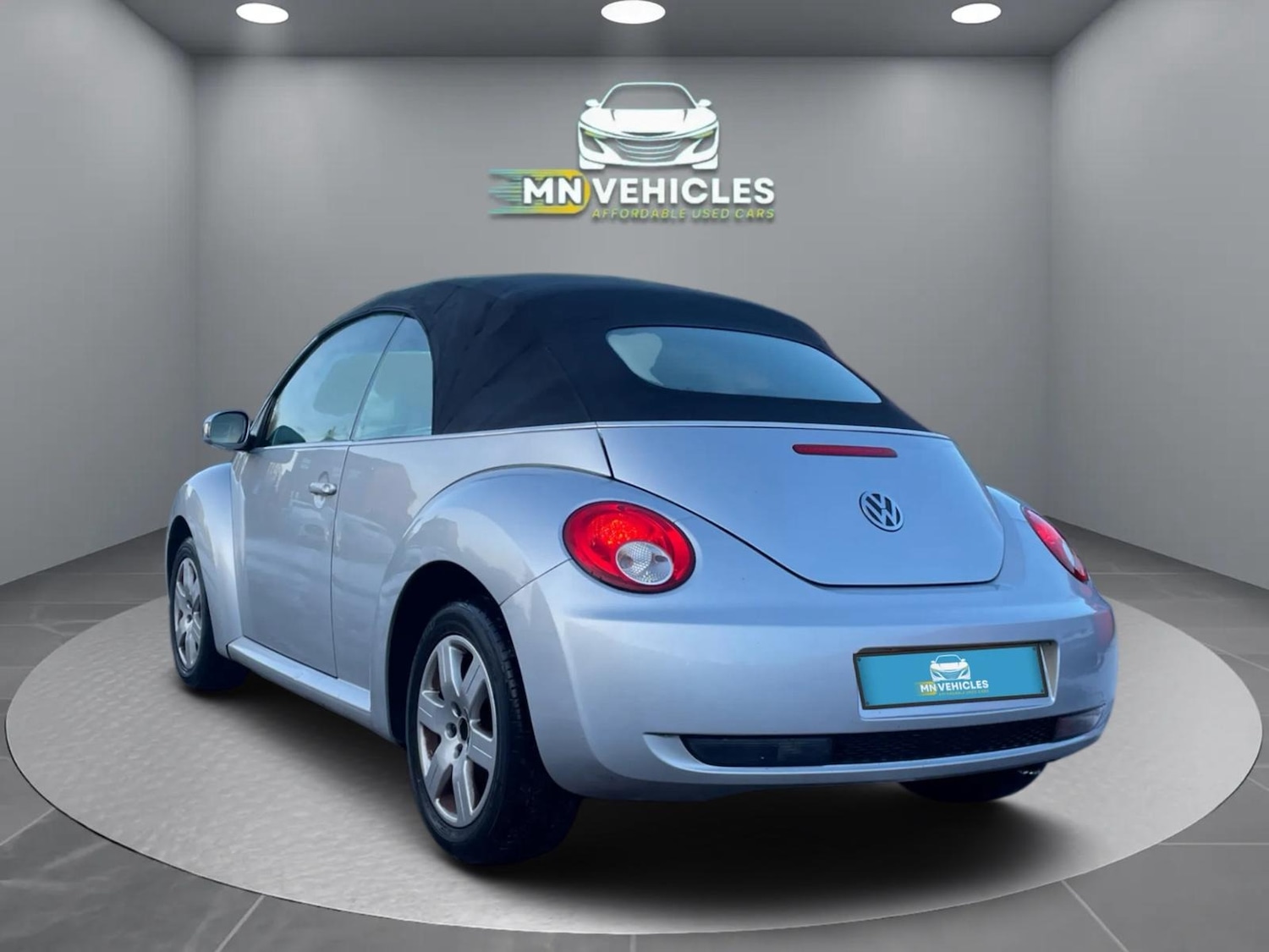 Used Volkswagen Beetle 2010 for sale - 77168682: Photo 8