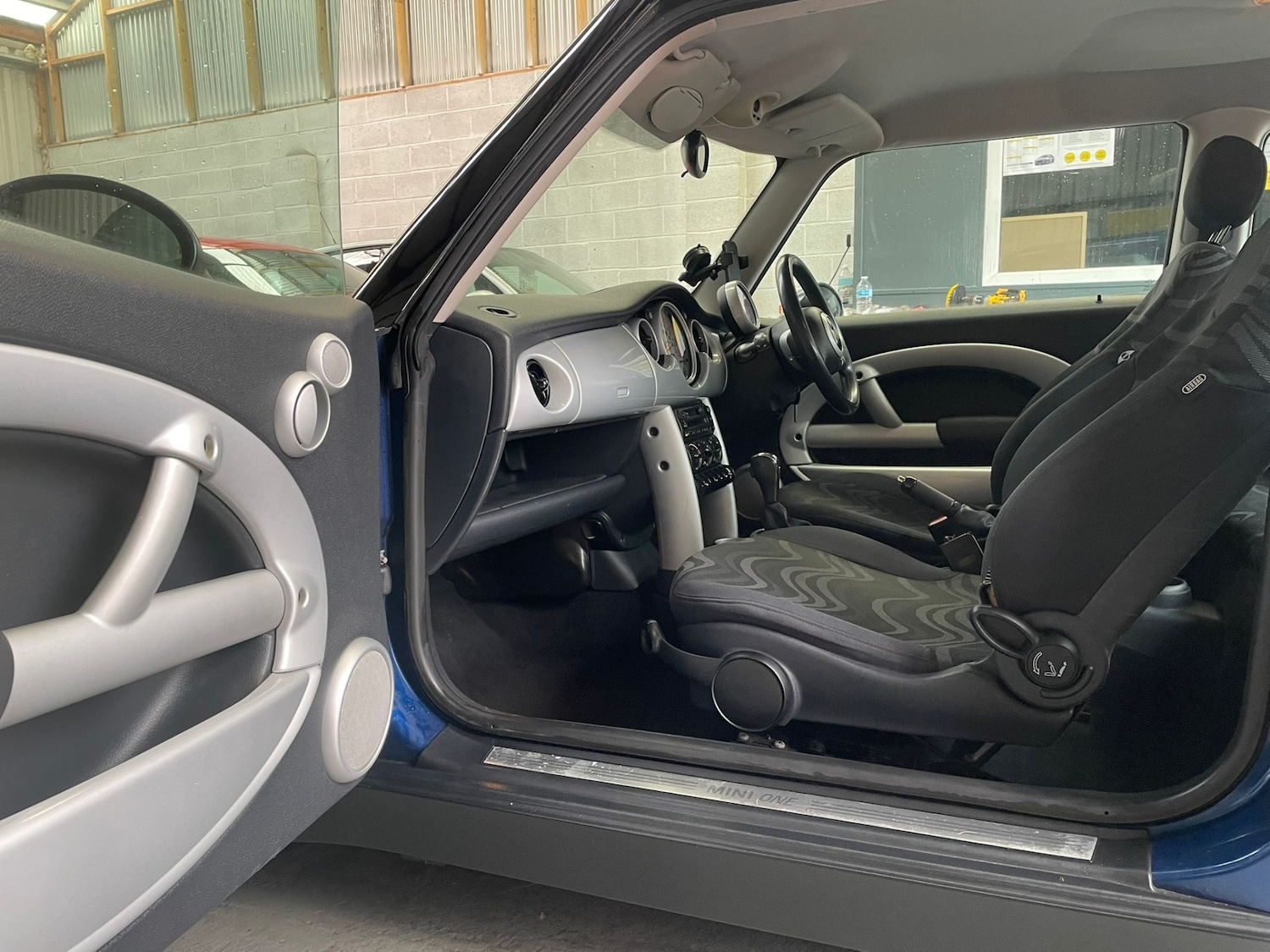 Used MINI Hatch 2001 for sale - 76847013: Photo 9