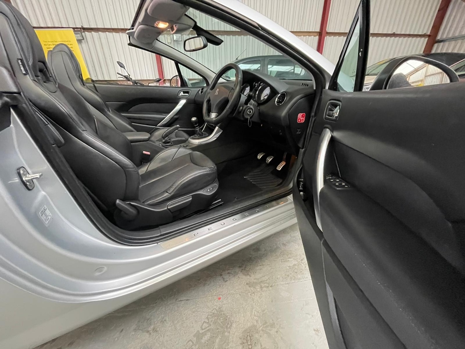 Used Peugeot 308 2012 for sale - 77604936: Photo 9