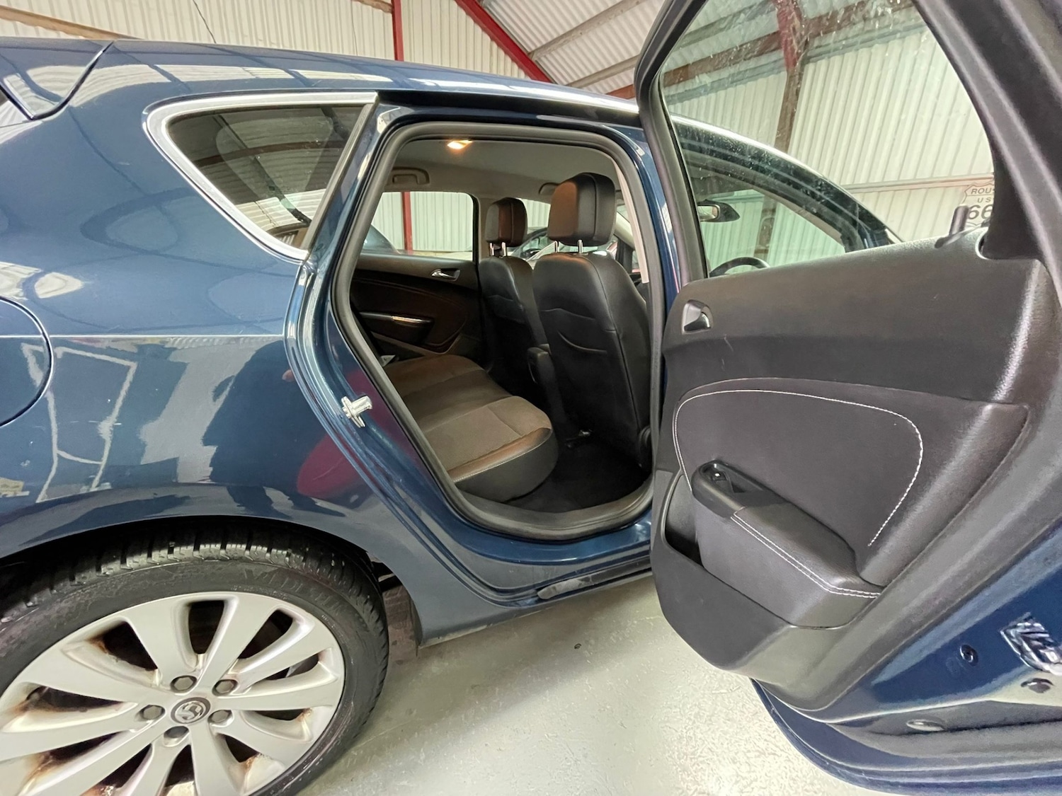 Used Vauxhall Astra 2012 for sale - 77664958: Photo 10