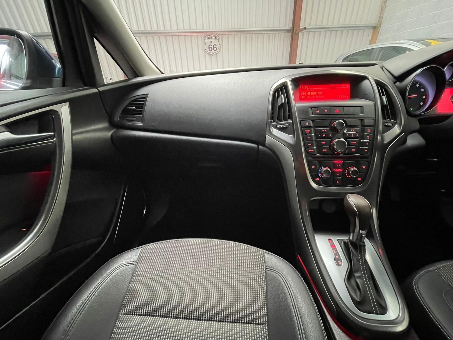 Used Vauxhall Astra 2012 for sale - 77664958: Photo 13