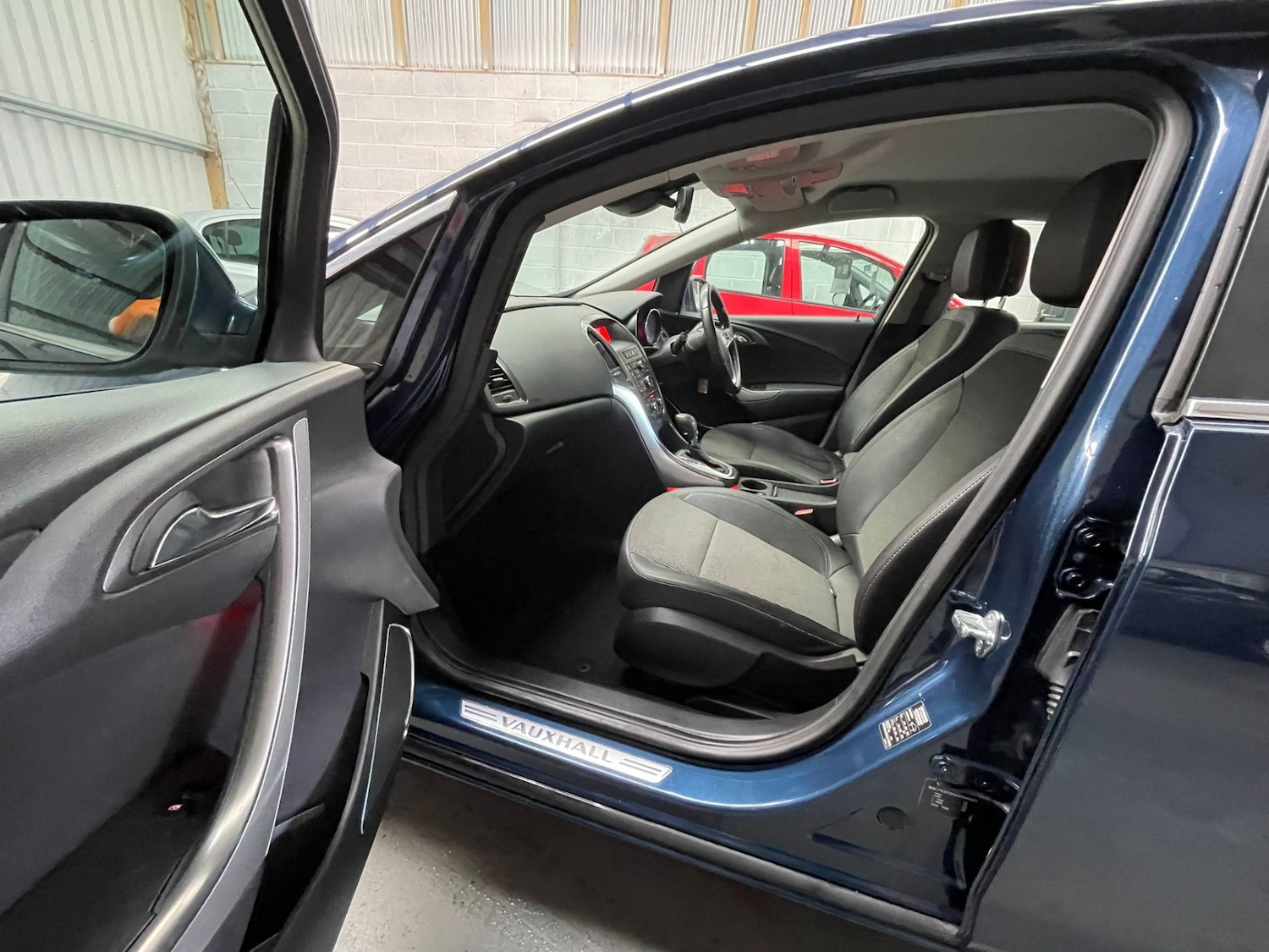 Used Vauxhall Astra 2012 for sale - 77664958: Photo 19