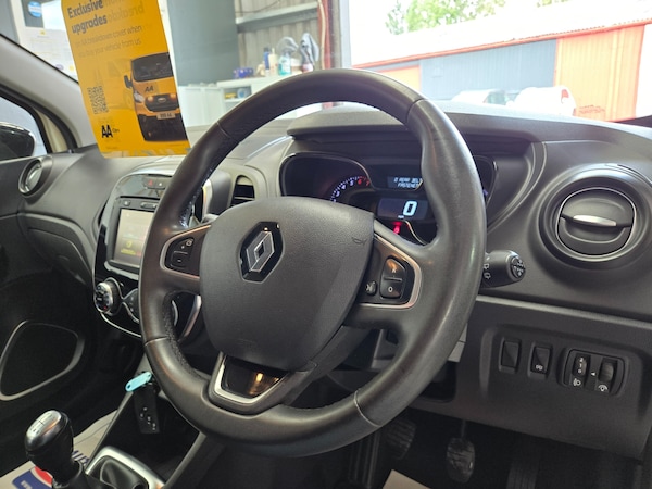 Used Renault Captur 2018 for sale - 74962187: Photo 15