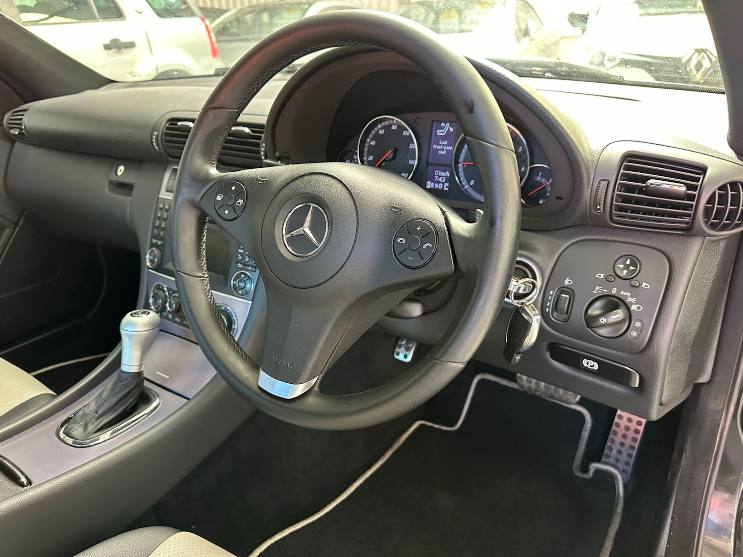 Used Mercedes-Benz CLC Class 2009 for sale - 77918787: Photo 11