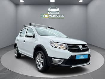 Used Dacia Sandero Stepway 2015 for sale - 79674144: Photo