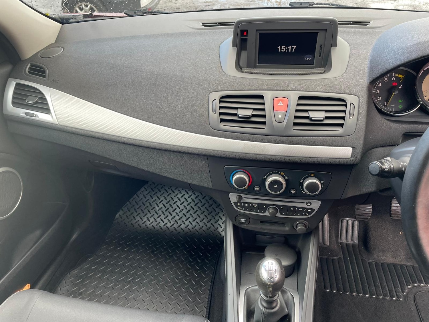 Used Renault Megane 2010 for sale - 76426692: Photo 13