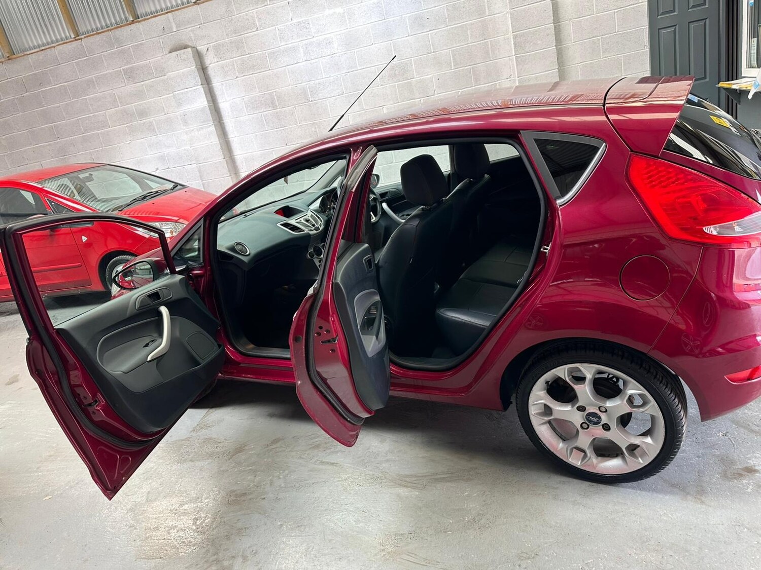 Used Ford Fiesta 2010 for sale - 77845407: Photo 19