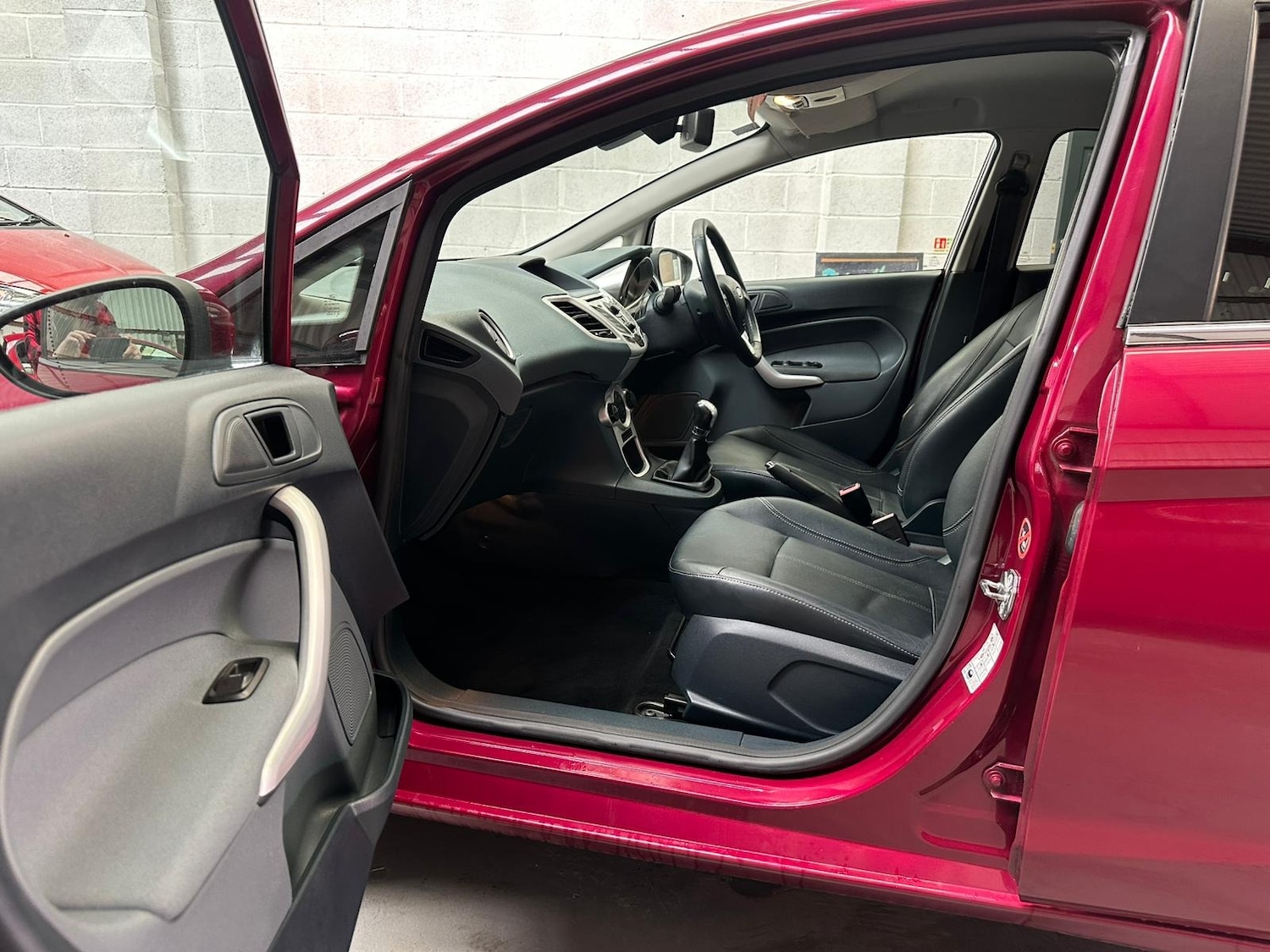 Used Ford Fiesta 2010 for sale - 77845407: Photo 21