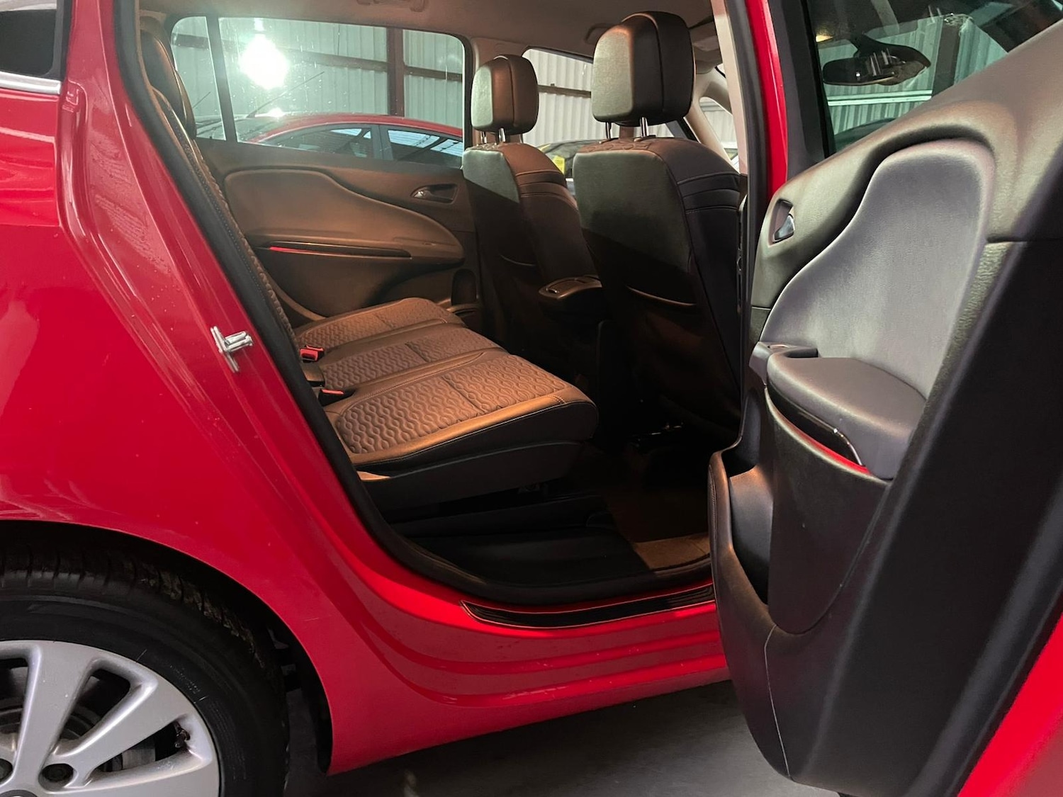 Used Vauxhall Zafira 2015 for sale - 77378810: Photo 11