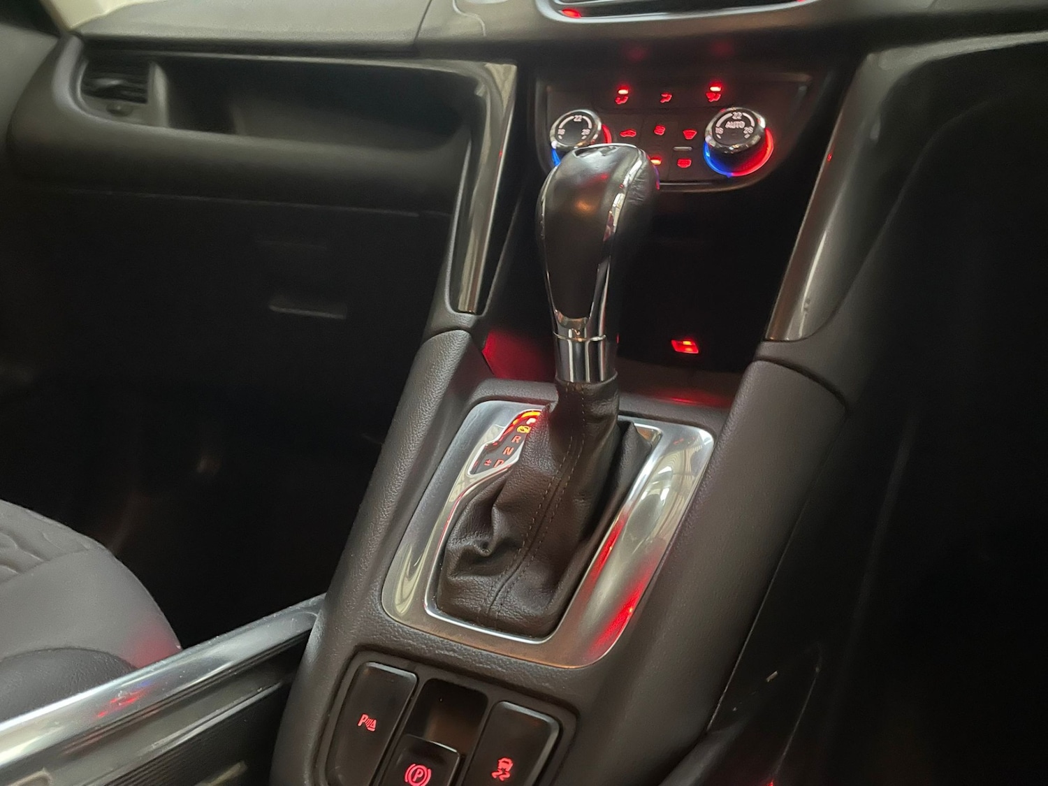 Used Vauxhall Zafira 2015 for sale - 77378810: Photo 15