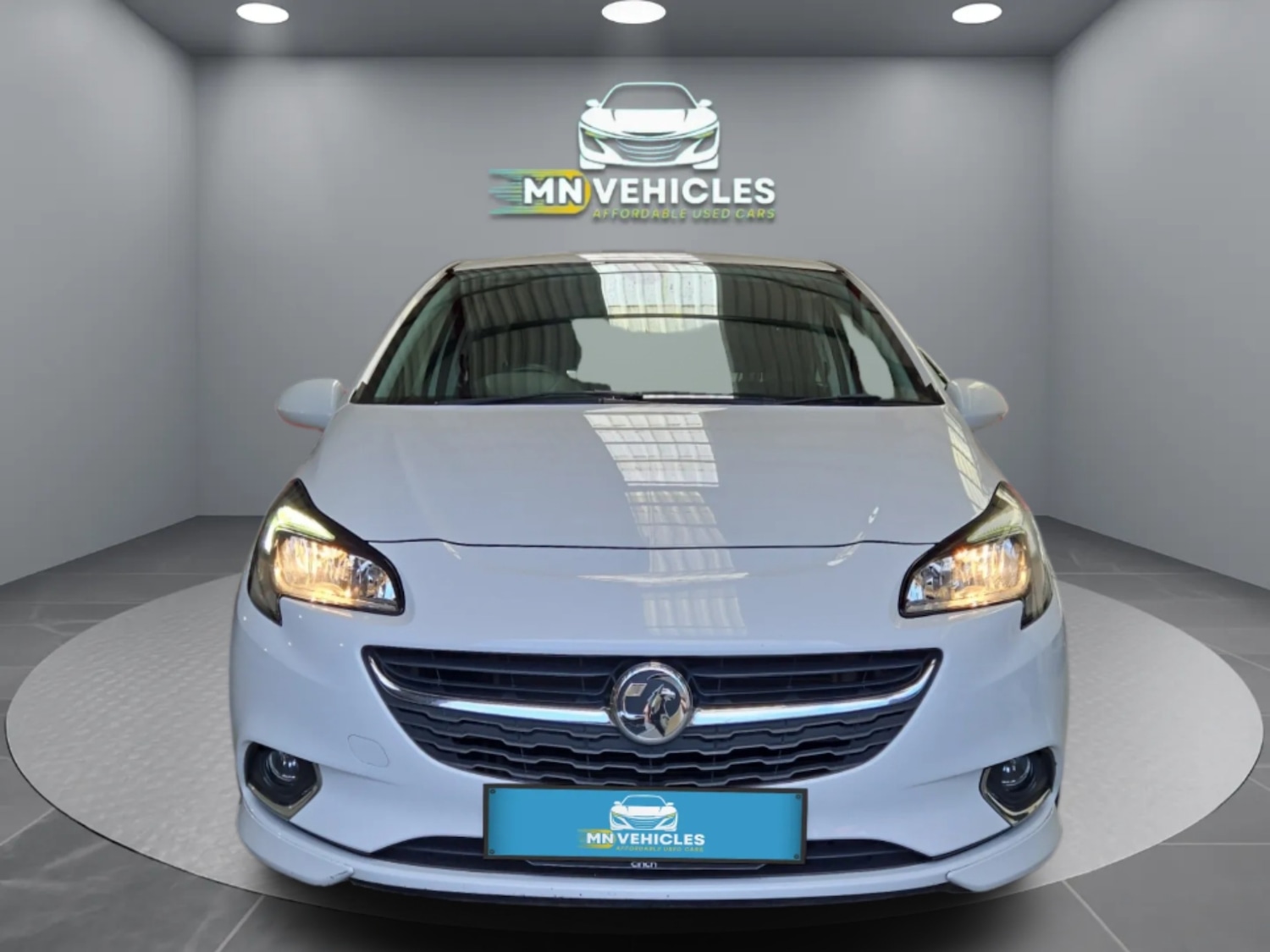 Used Vauxhall Corsa 2017 for sale - 76663632: Photo 2