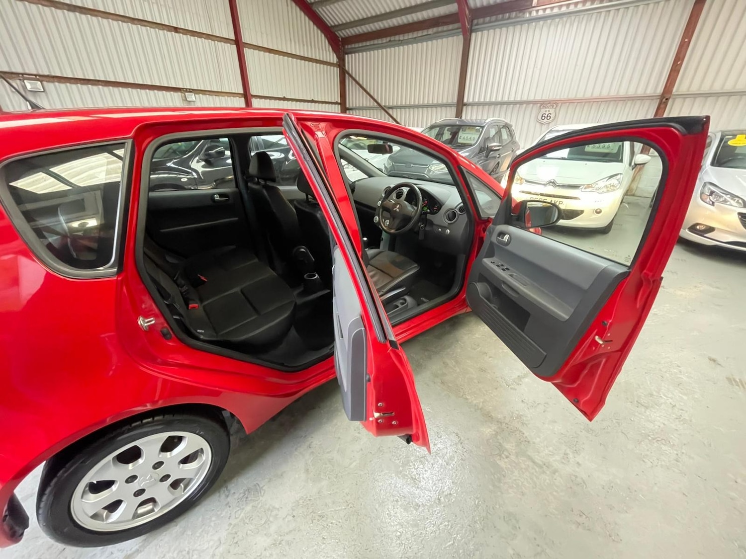 Used Mitsubishi Colt 2004 for sale - 77532343: Photo 9