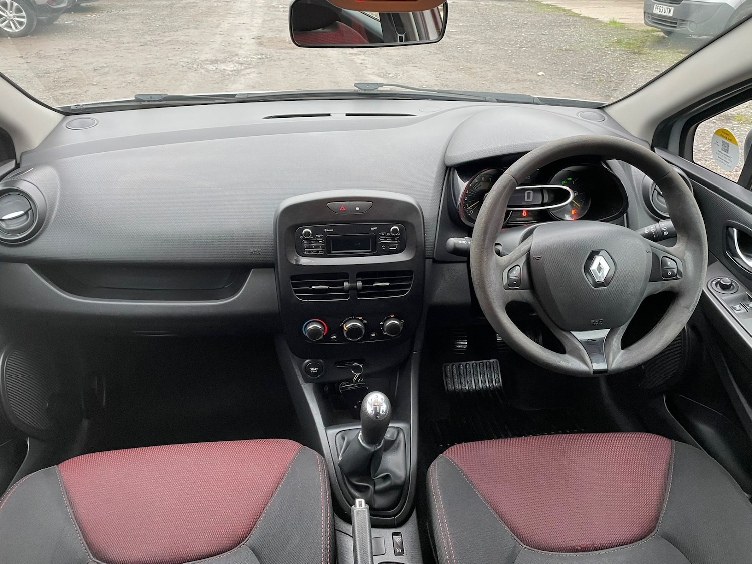 Used Renault Clio 2014 for sale - 76722039: Photo 15