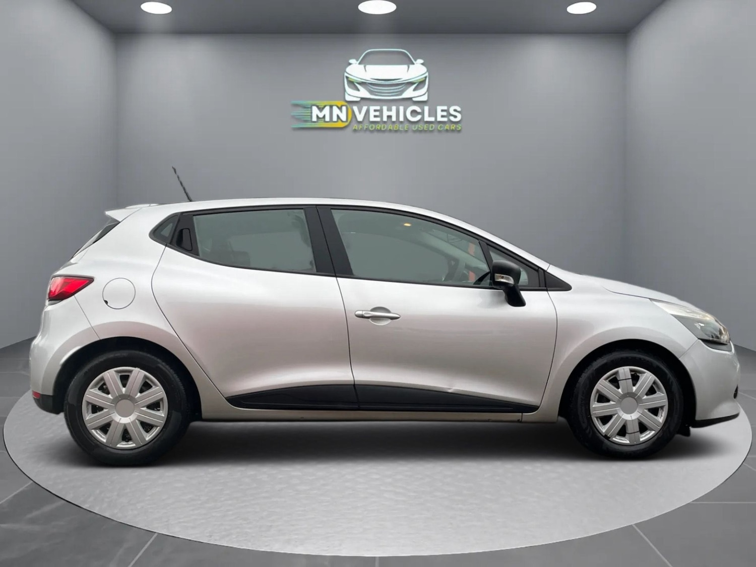 Used Renault Clio 2014 for sale - 76722039: Photo 3