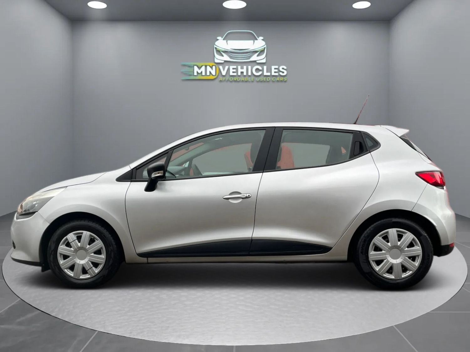 Used Renault Clio 2014 for sale - 76722039: Photo 6